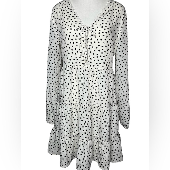 TCEC Dresses & Skirts - TCEC White Mesh Fabric M